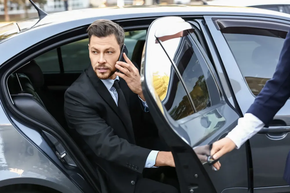 Disponibilité de véhicule avec chauffeur à Villefranche-sur-Mer